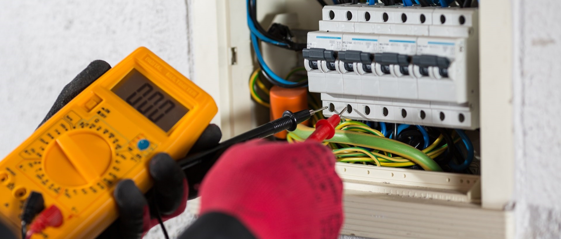 Electricians RM19