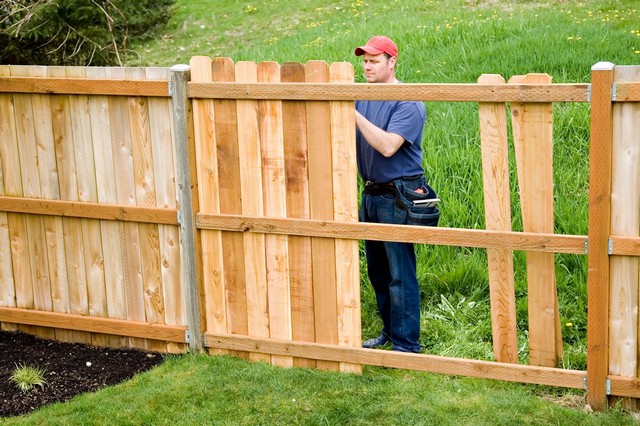 Fencing Purfleet, RM19