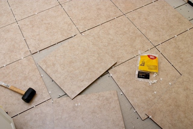 Tiling Purfleet, RM19